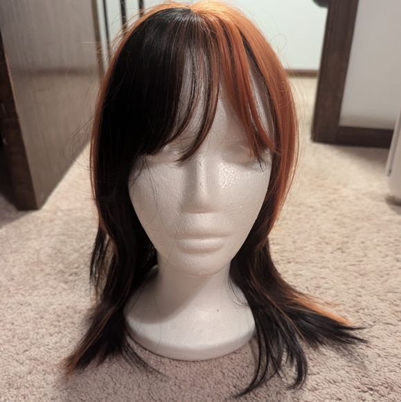 Lush Wig - Picture 2 of 5